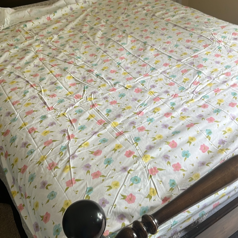 Vintage Dan River Fine Muslin Cotton Full Size  fitted sheet! Firm Price